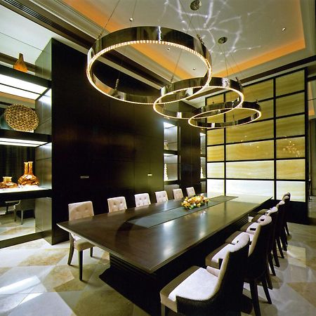 Отель Doubletree By Hilton Наха Экстерьер фото