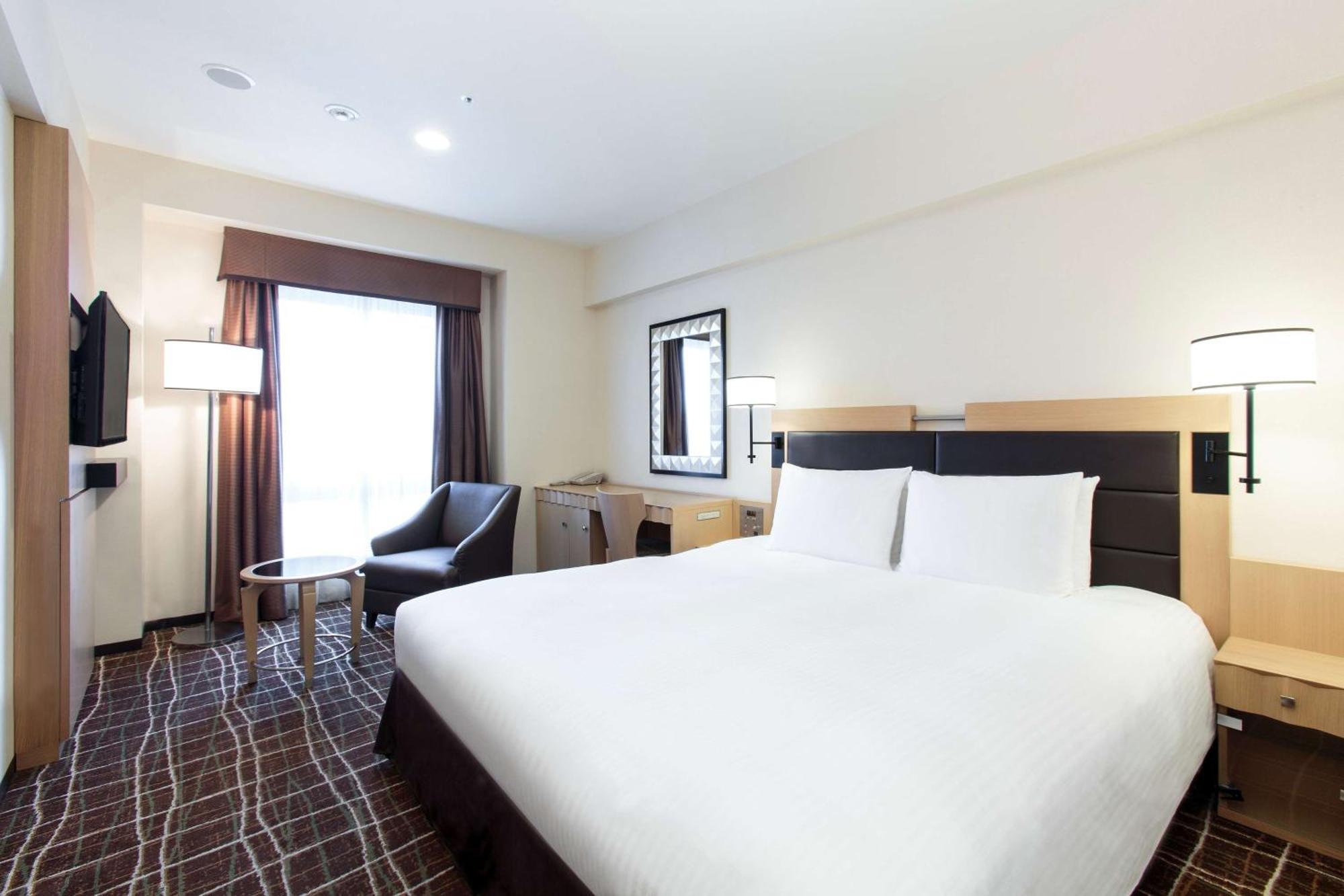 Отель Doubletree By Hilton Наха Экстерьер фото