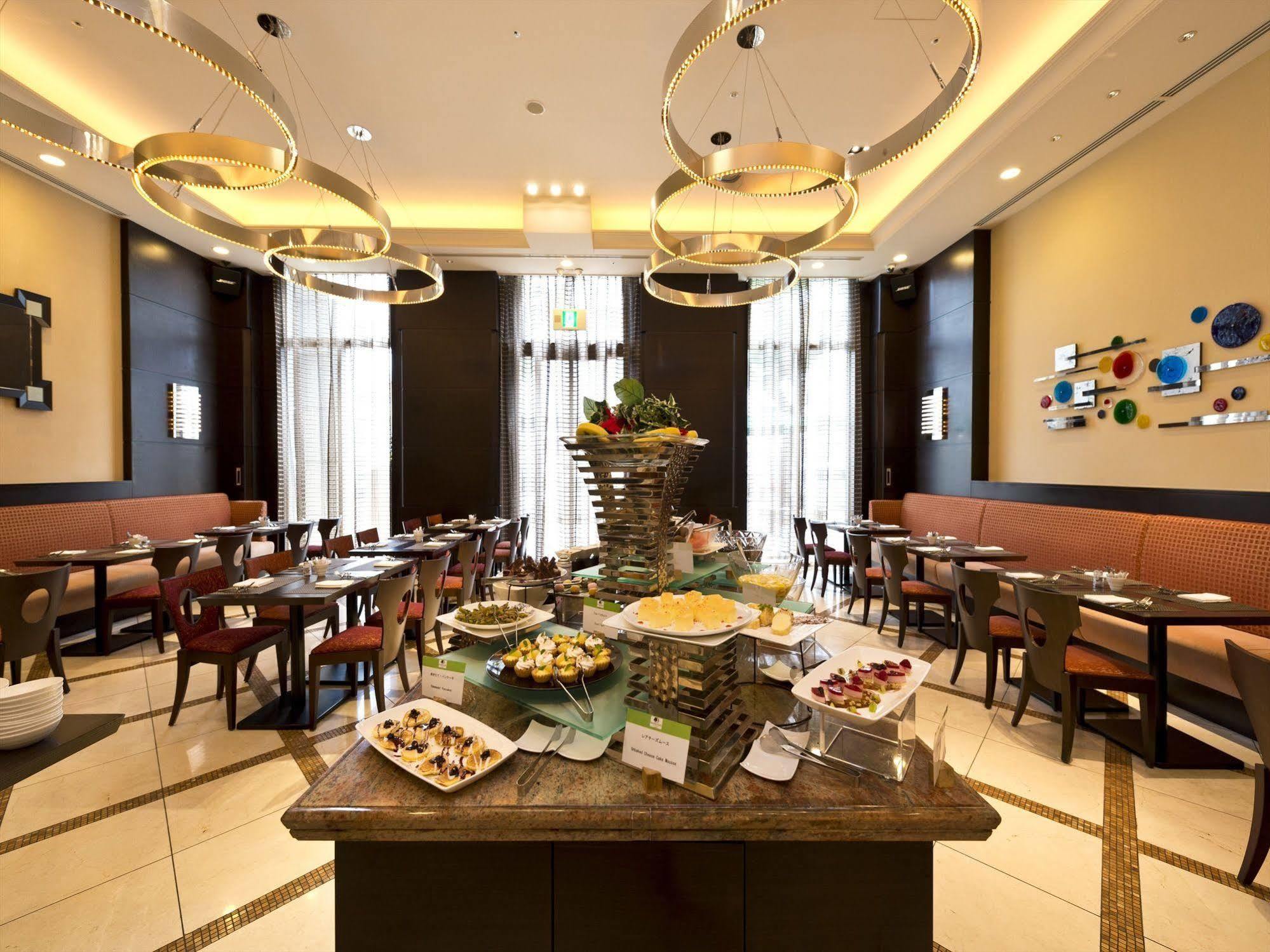 Отель Doubletree By Hilton Наха Экстерьер фото